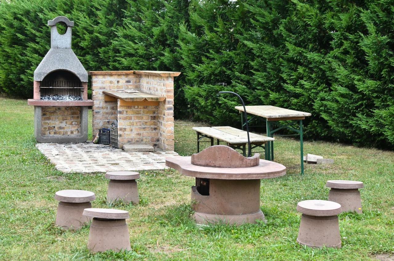 דירות Hajdúszoboszló Diamond House מראה חיצוני תמונה